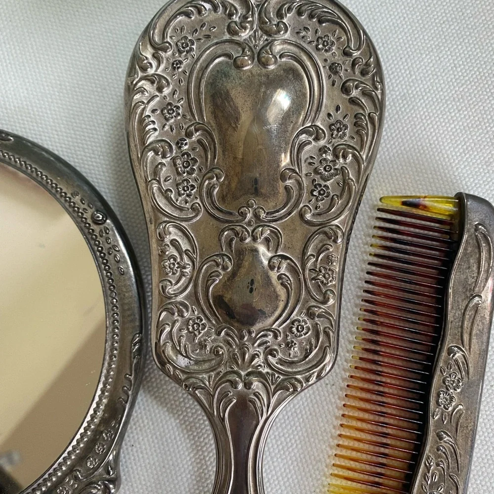 Vtg 3 Piece Vanity Set Art Nouveau Floral Mirror Brush Comb Heavy Silver Plate